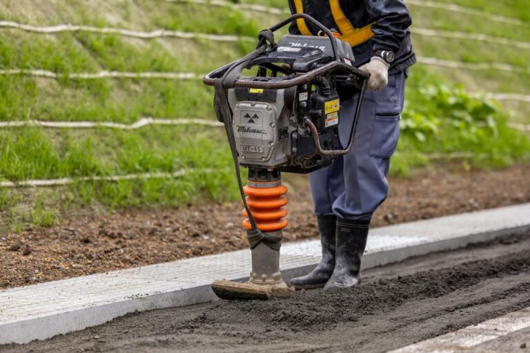 山田組の仕事現場の様子
