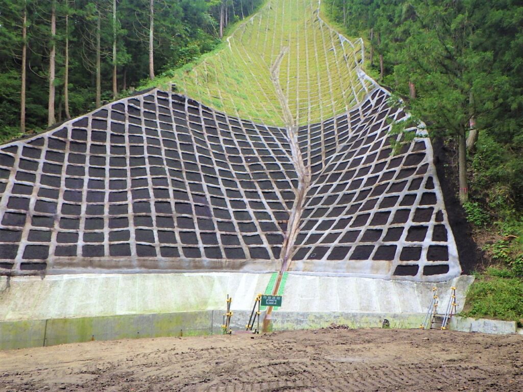 通常復第3号 令和2年度県営復旧治山工事の施工写真
